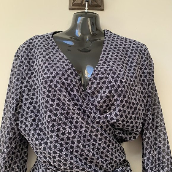 Hobbs Women's Wrap Blouse UK Size 16 Navy Blue Patterned Long Sleeve - Picture 5 of 9